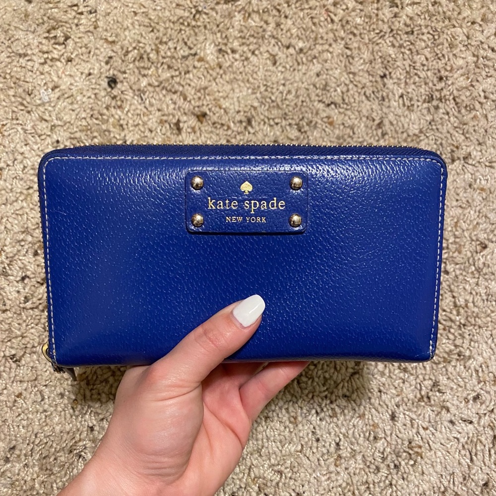 Authentic Kate Spade zip around continental wallet